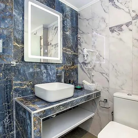 Ermioni Elegance فندق يميناريا